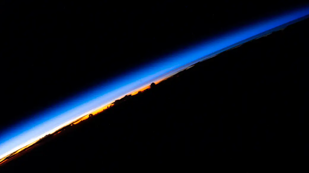 Fotografía orbital de la atmósfera