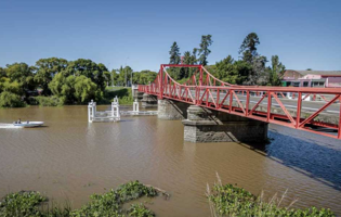 San Isidro, AR - La Plata, AR